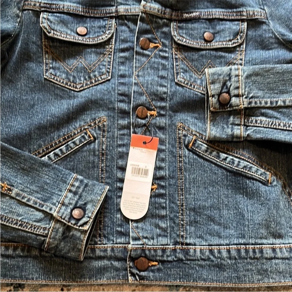 NWT Wrangler x Modcloth Dependable Denim Jacket - Picture 10 of 16